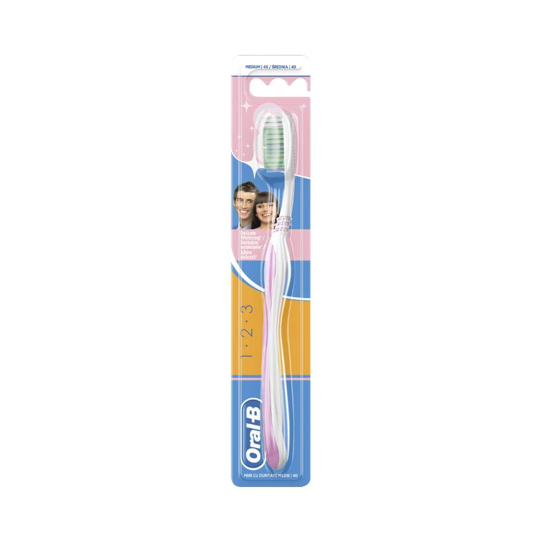 Oral-B® 3 Effect Delicate Whitening Četkica za Zube Medium